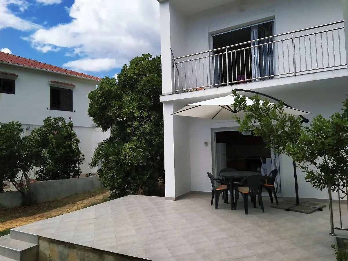 Apartment Petra Pag Pag Town