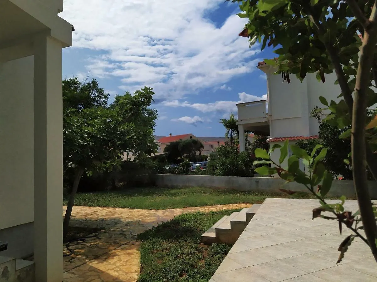 Apartment Petra Pag Pag Town